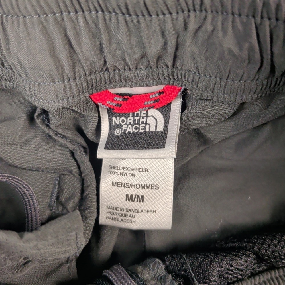 The North Face Shorts Mens Medium Gray 9 Inch Inseam Cargo Elastic Waist Hiking - Picture 2 of 3